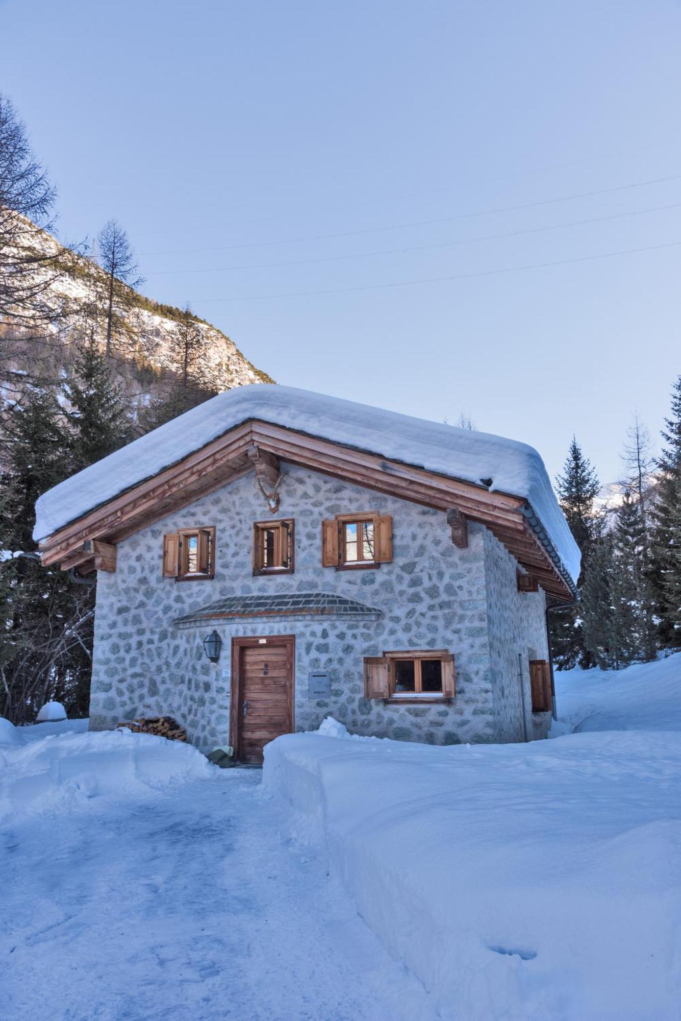 Chalet Gulas - Ла-Пунт-Чамуешч Екстер'єр фото